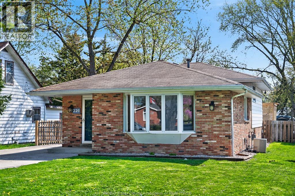 226 EDGEWATER BOULEVARD, Tecumseh, Ontario, N8N2H2 — Photo 4