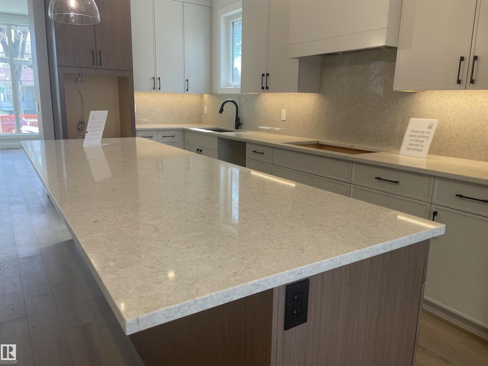 14344 92A AV NW, Edmonton