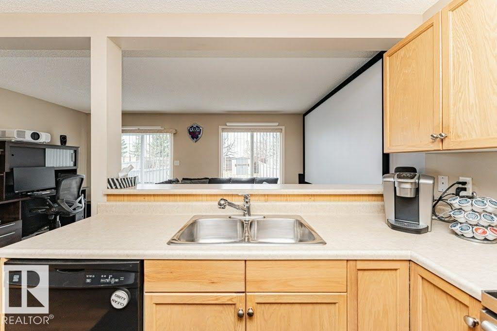 13806 38 ST NW NW, Edmonton