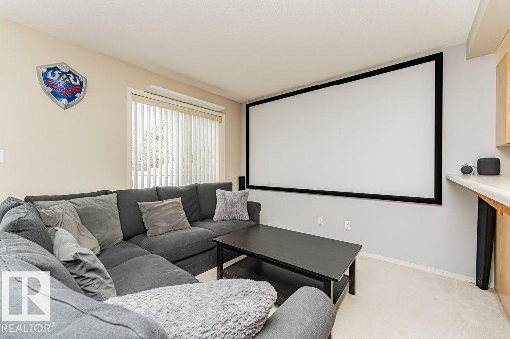 13806 38 ST NW NW, Edmonton