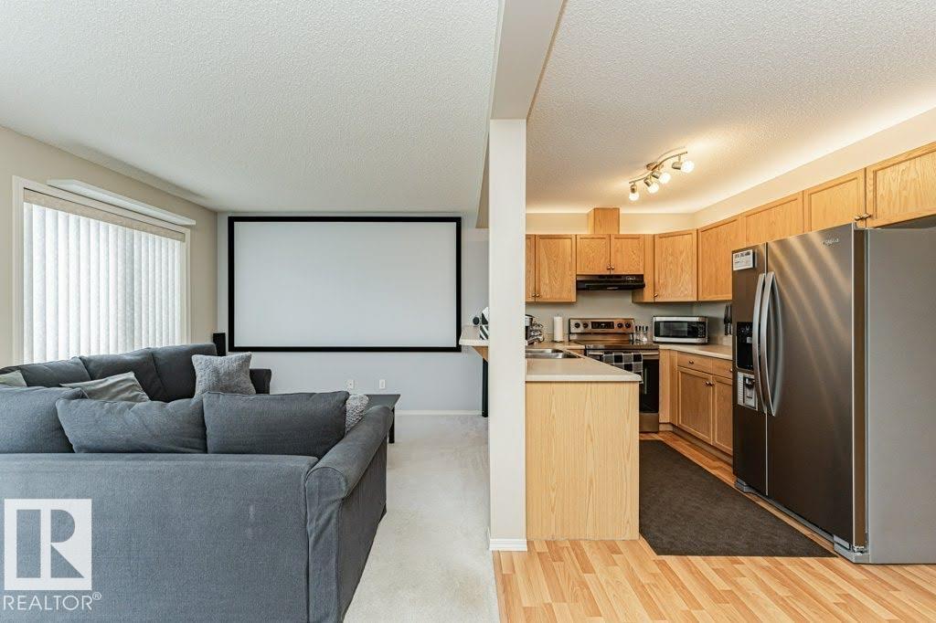 13806 38 ST NW NW, Edmonton