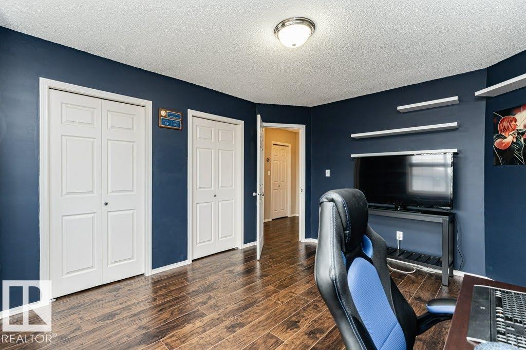 13806 38 ST NW NW, Edmonton
