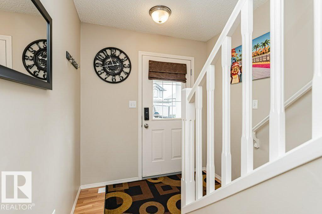 13806 38 ST NW NW, Edmonton