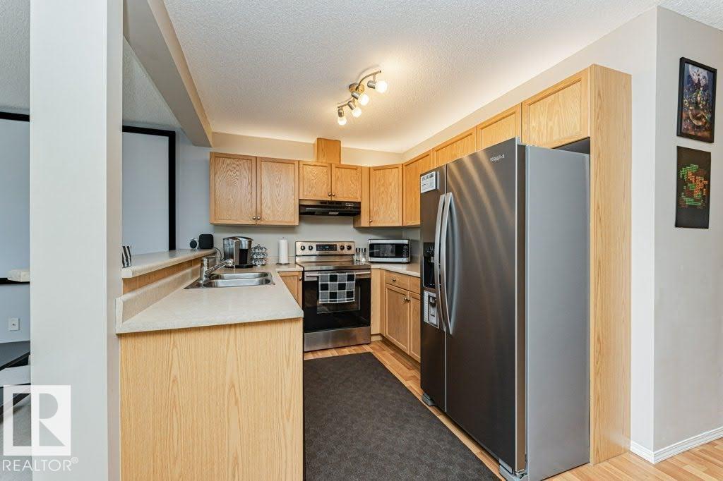 13806 38 ST NW NW, Edmonton