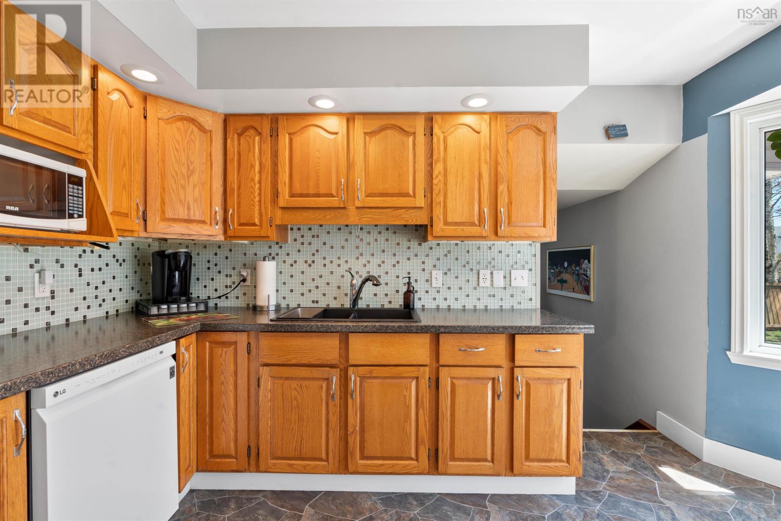 Property 21 of 49 of 15 Auburn Drive