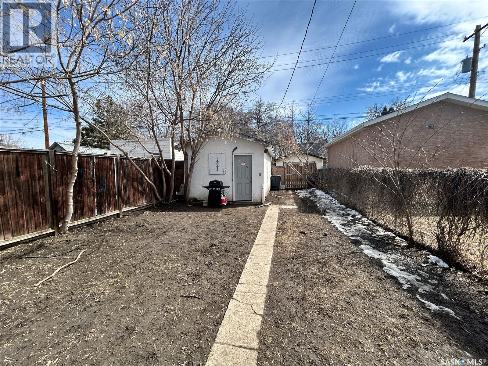 416 J AVENUE N - 12