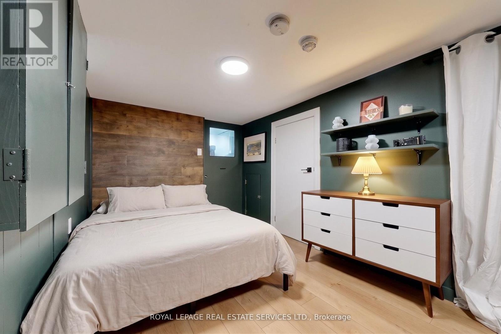97 ASCOT AVENUE - 33