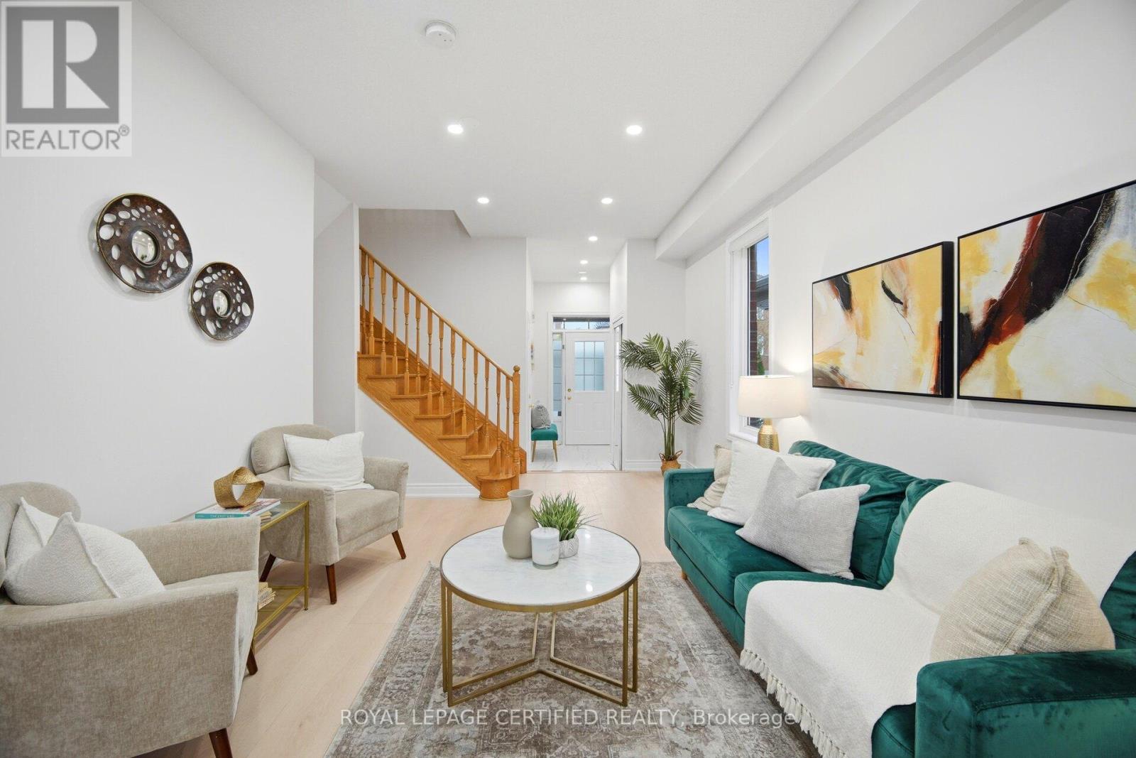 3302 STONEY CRESCENT - 6