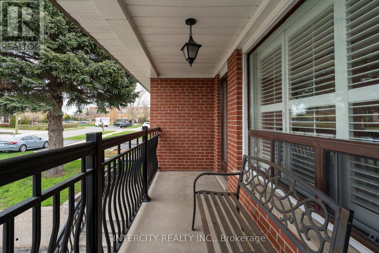 19 GADE DRIVE - 11