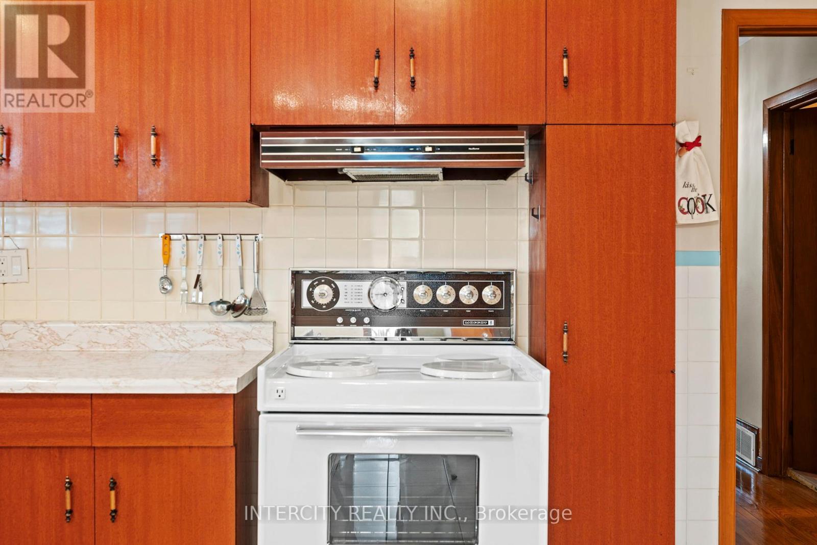 19 GADE DRIVE - 22