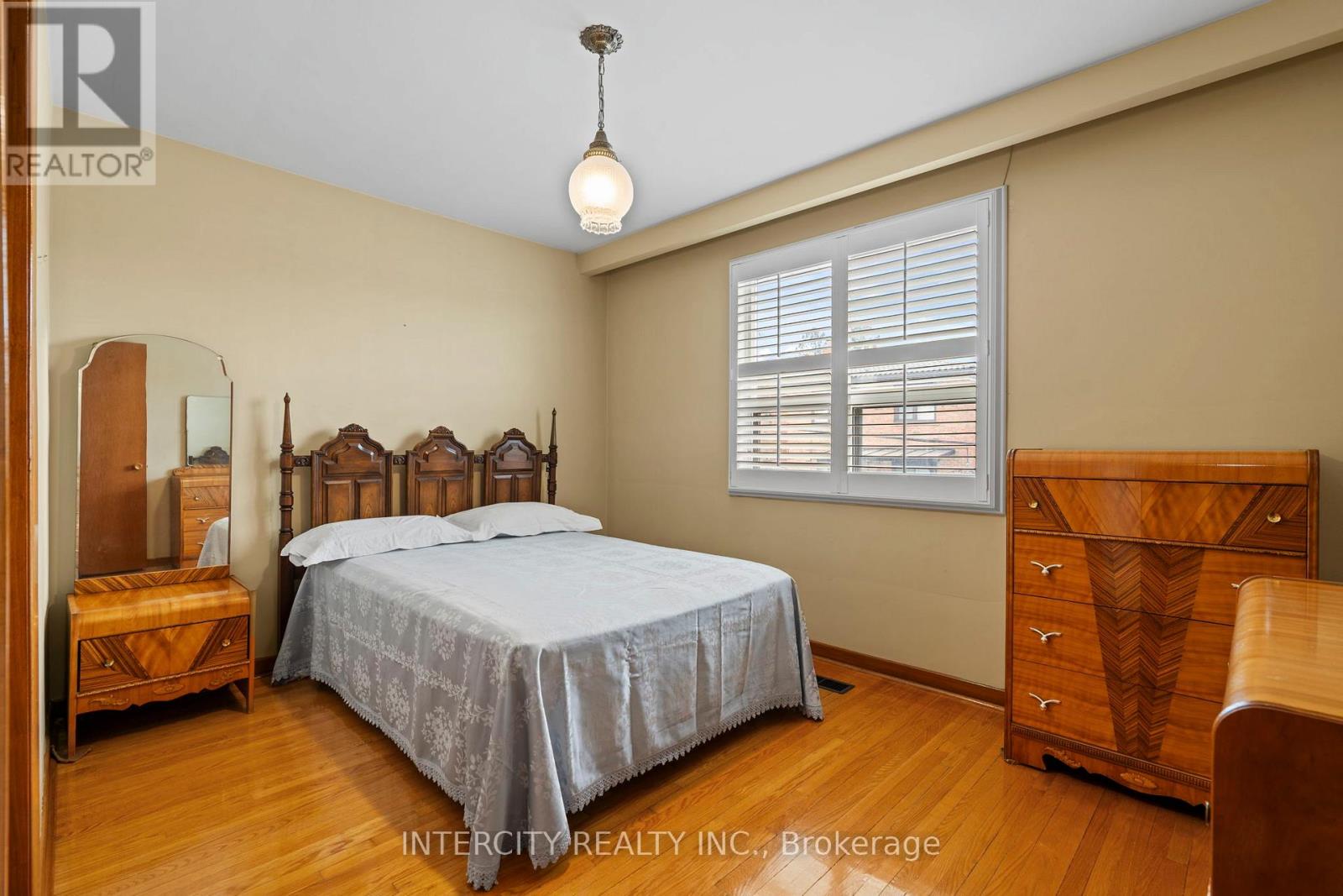 19 GADE DRIVE - 29