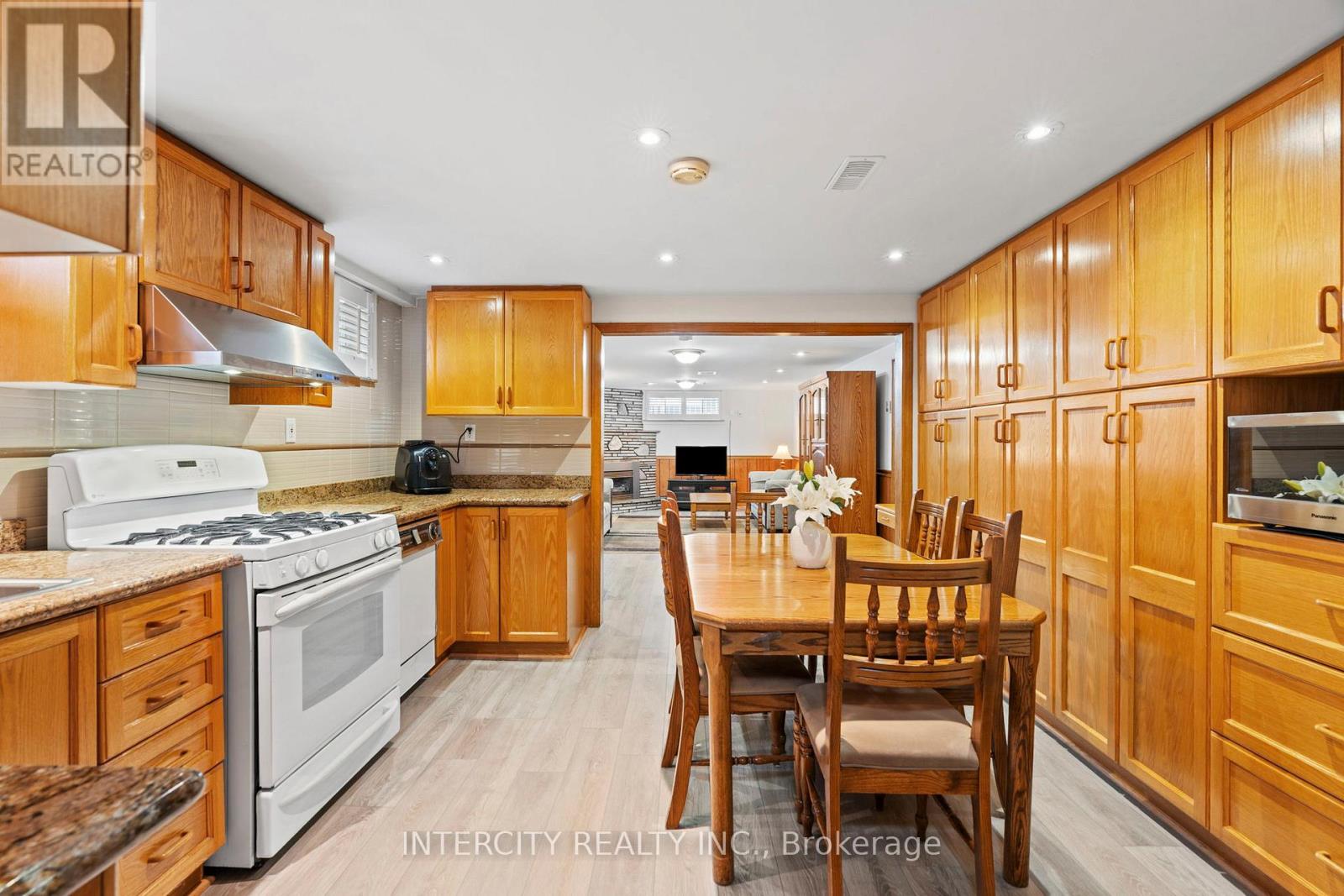 19 GADE DRIVE - 34