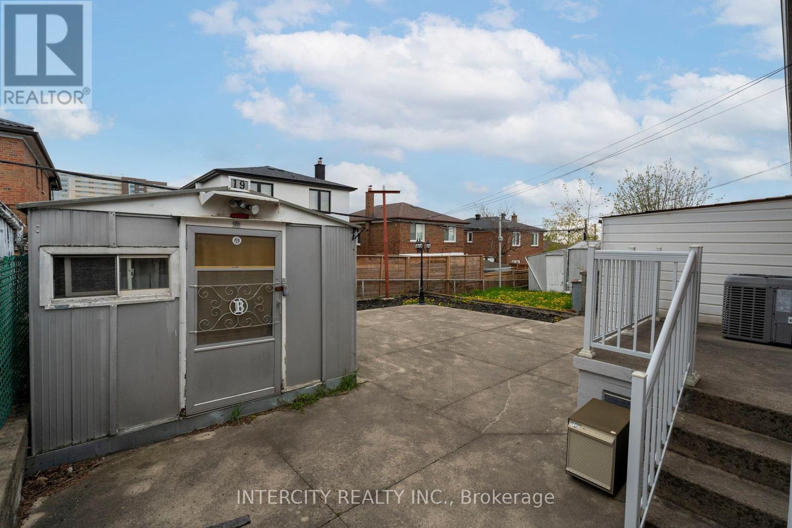 19 GADE DRIVE - 48