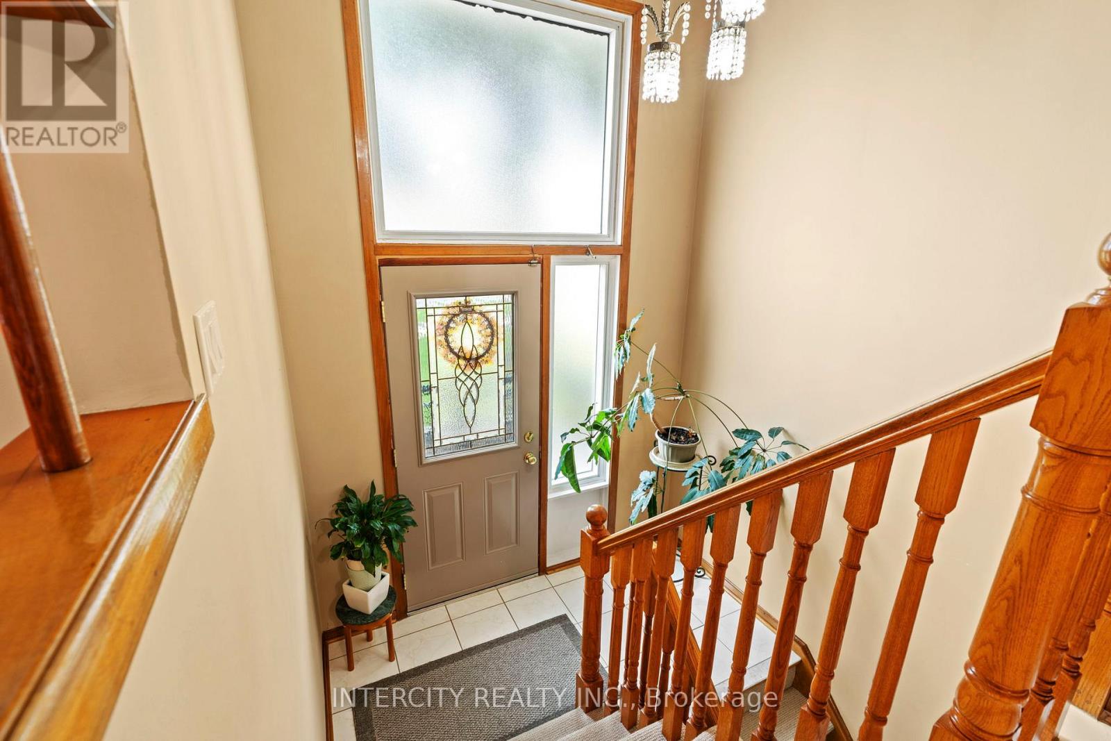 19 GADE DRIVE - 6