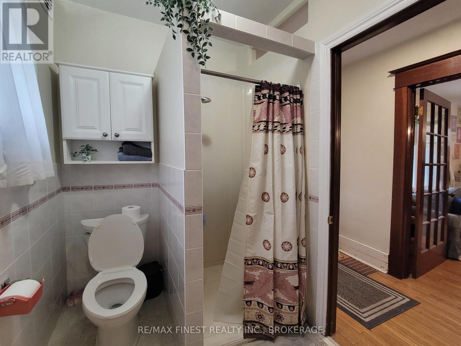 48 DUNDAS STREET - 13