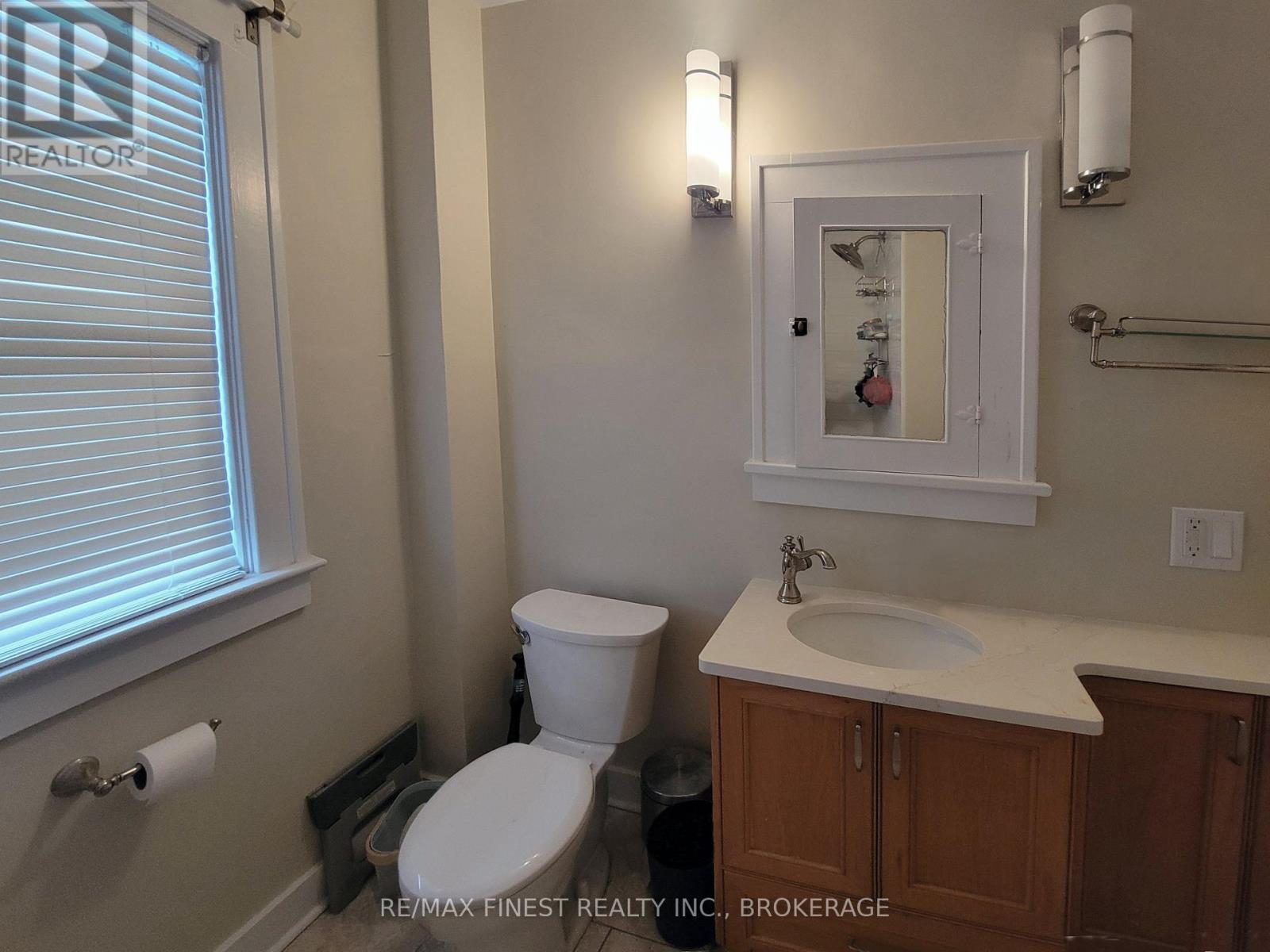 48 DUNDAS STREET - 15