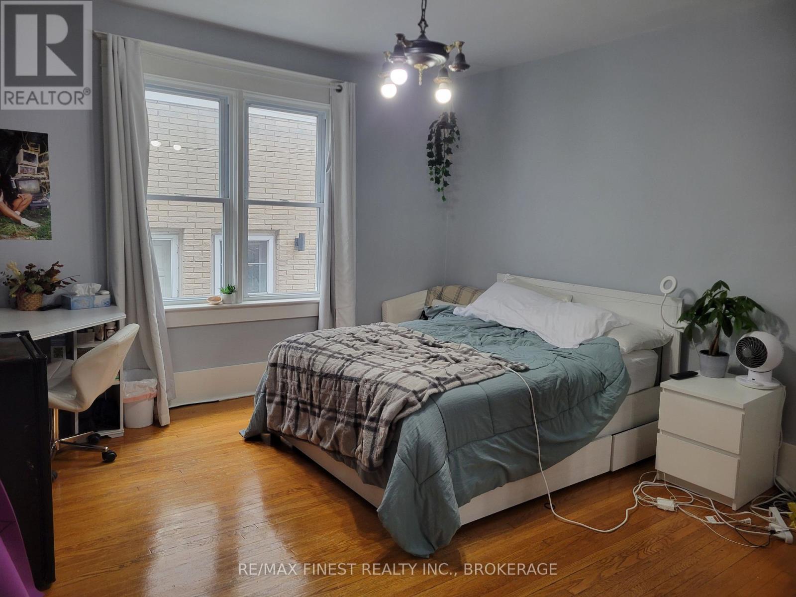 48 DUNDAS STREET - 19