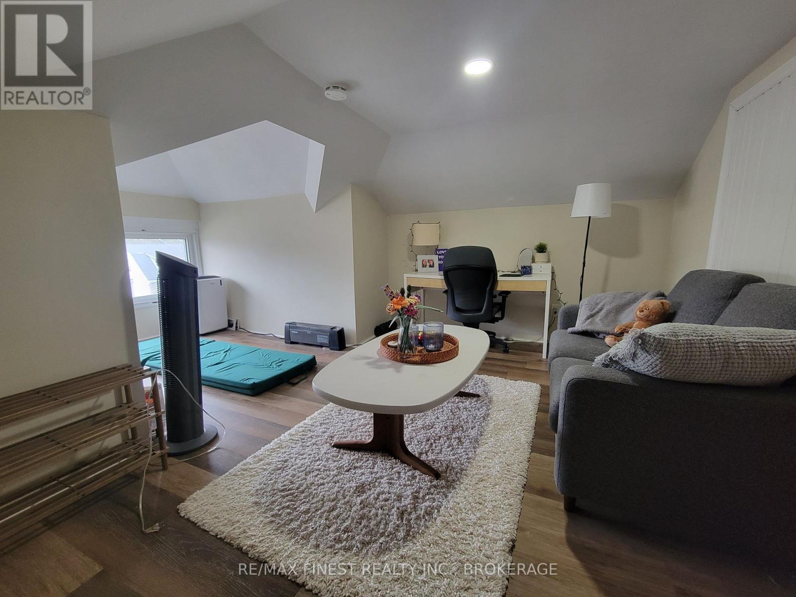 48 DUNDAS STREET - 27