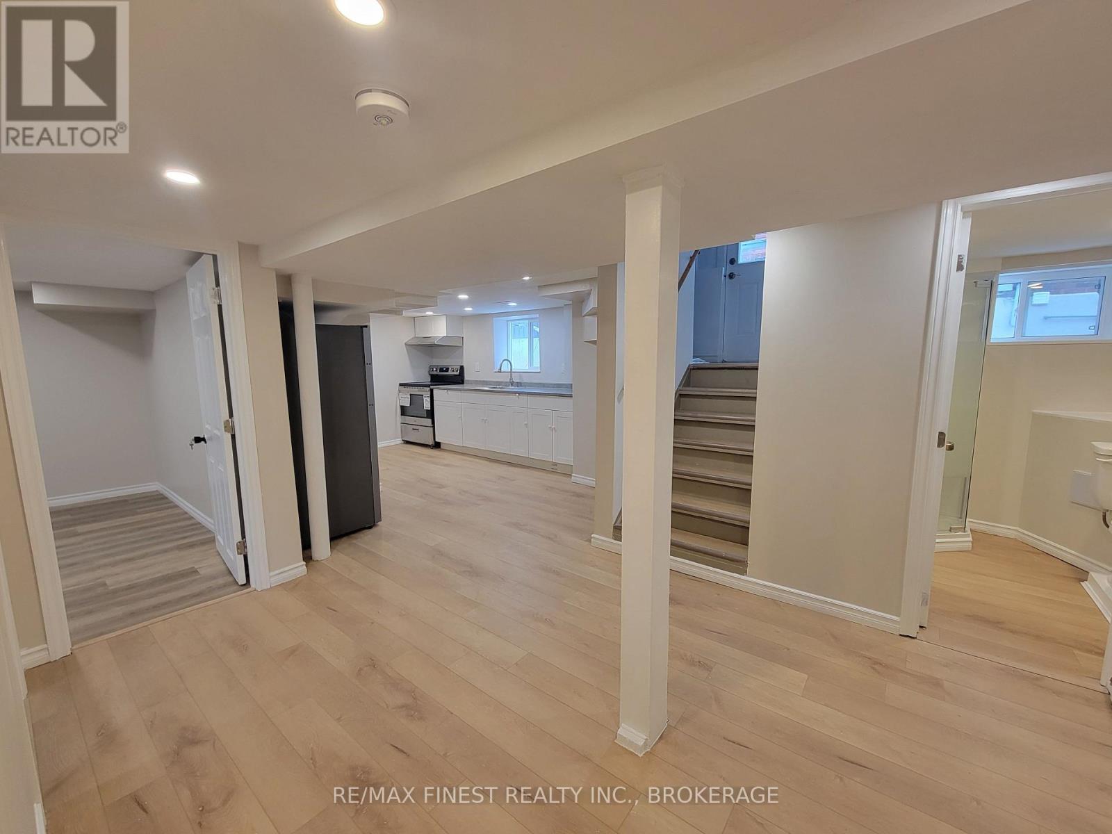 48 DUNDAS STREET - 30