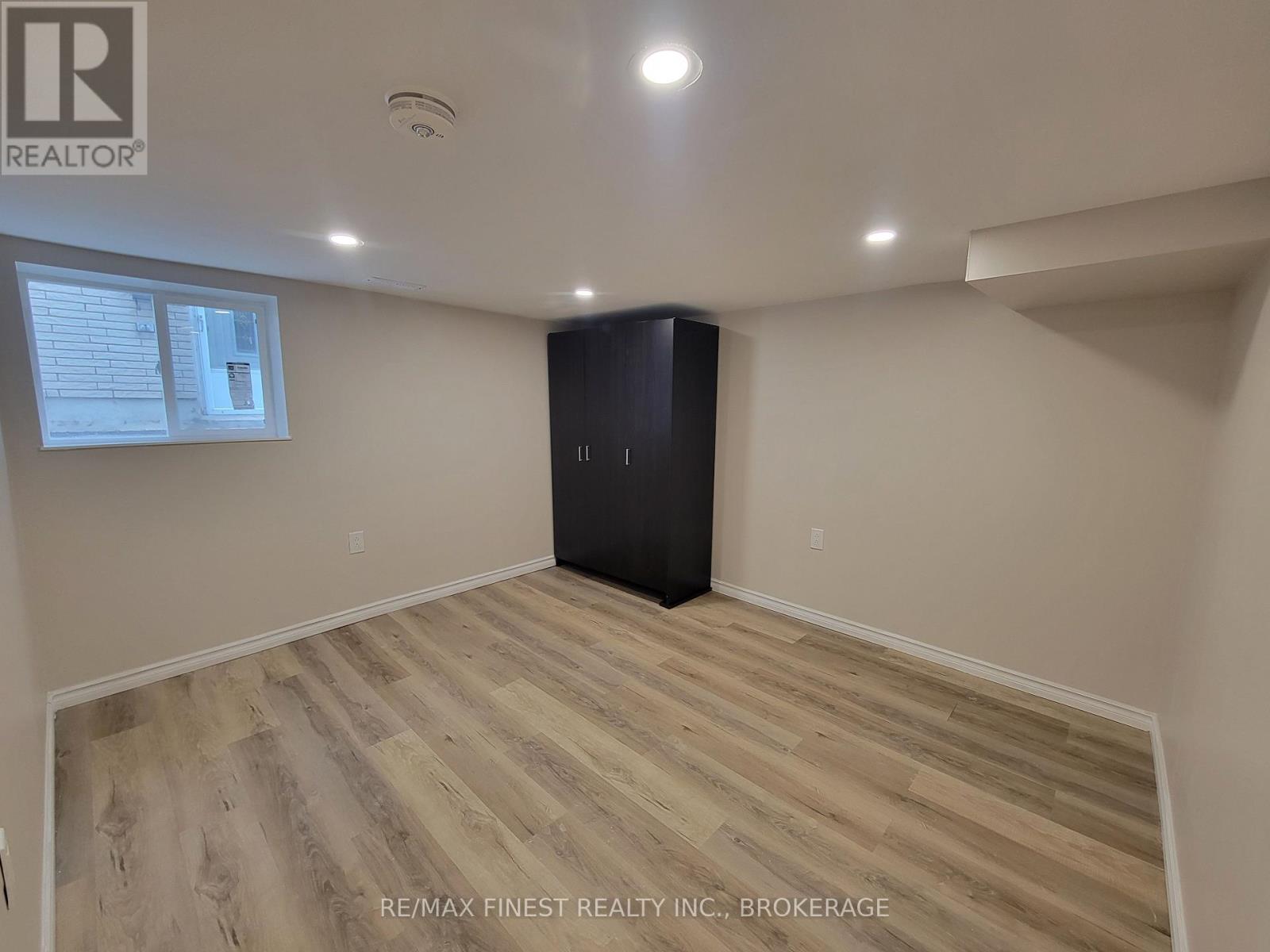 48 DUNDAS STREET - 37