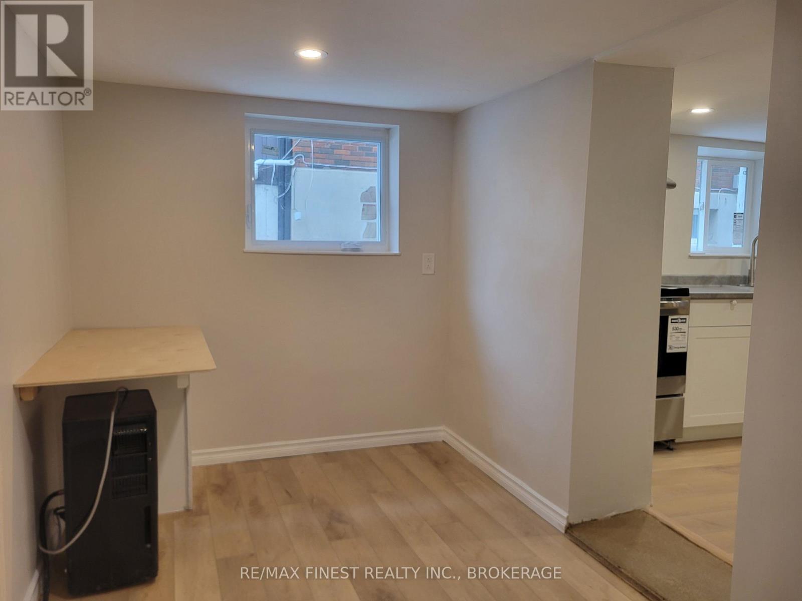 48 DUNDAS STREET - 39