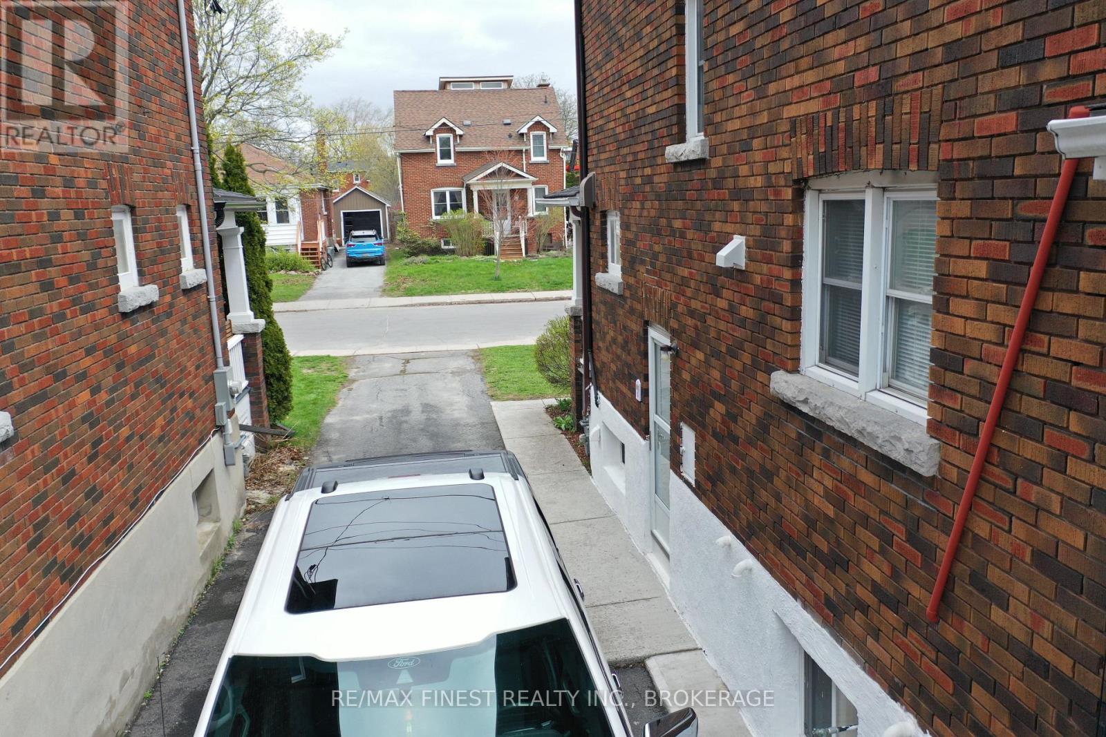 48 DUNDAS STREET - 45