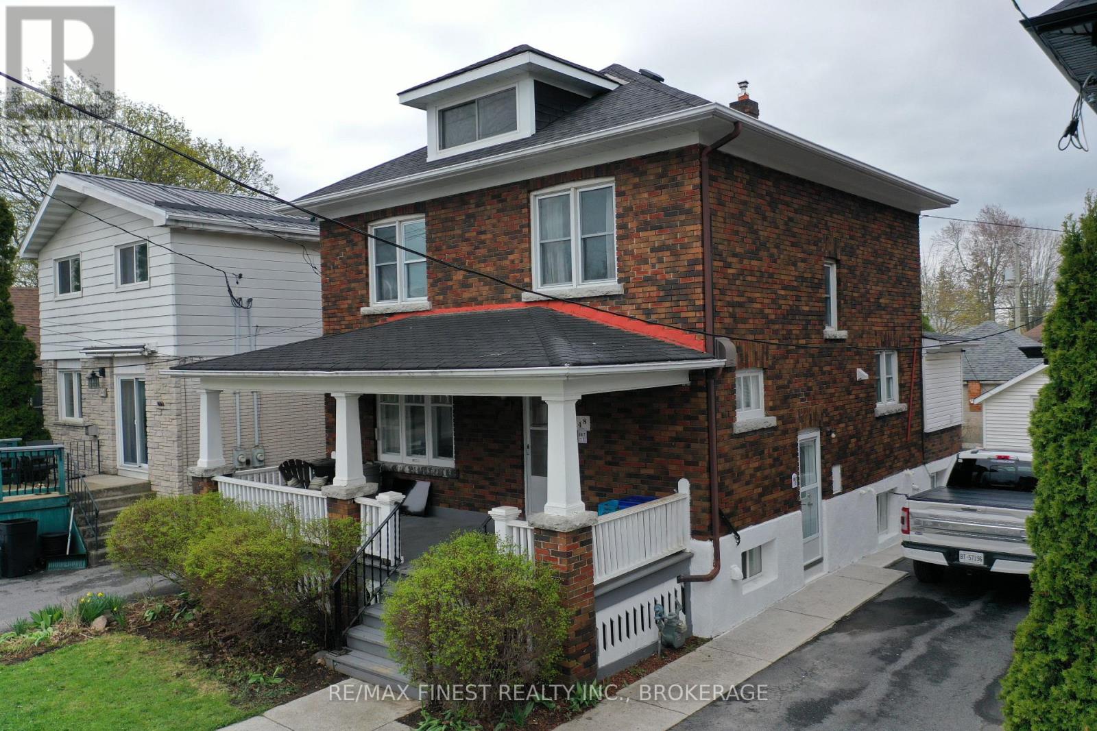 48 DUNDAS STREET - 46
