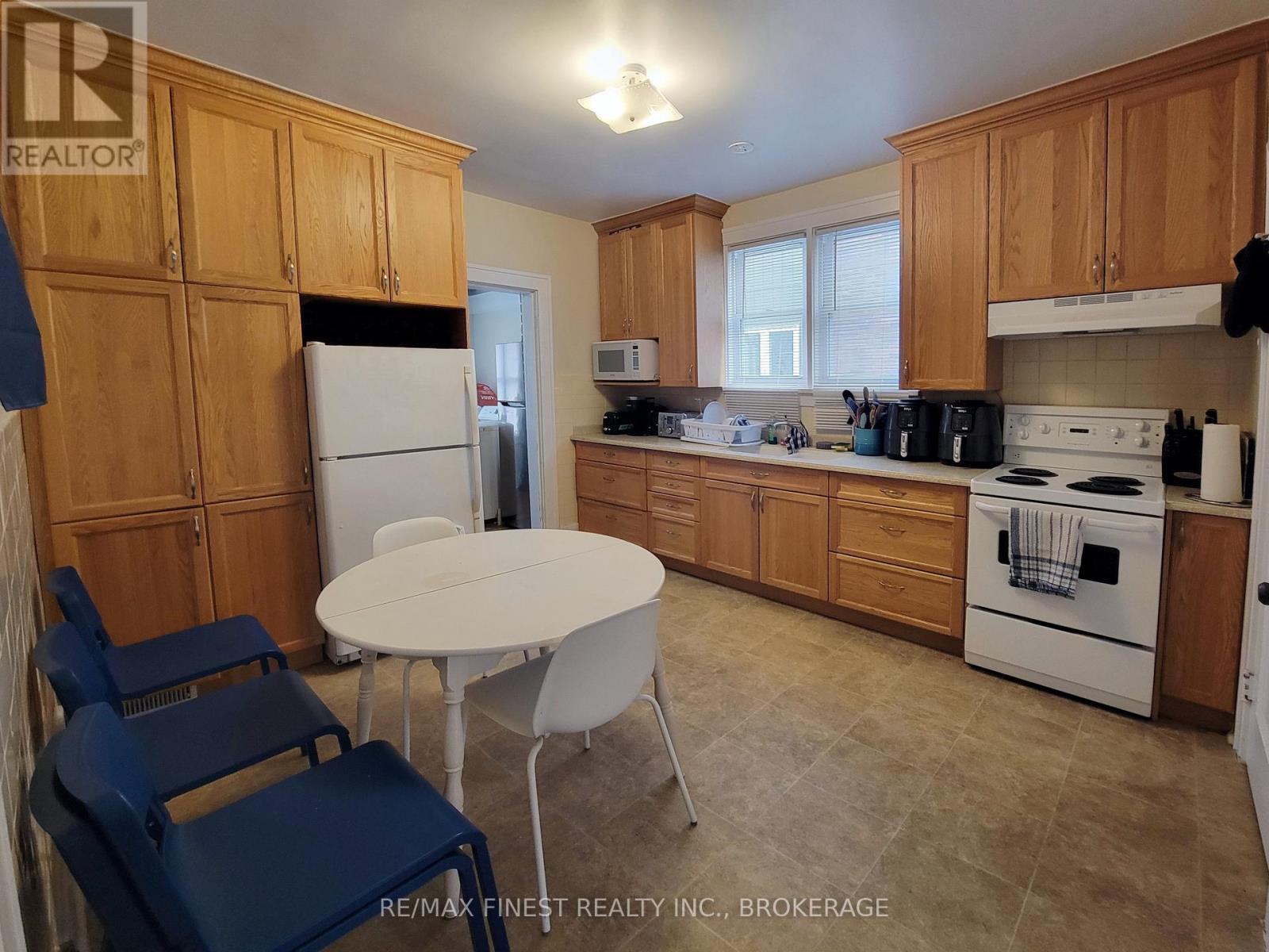 48 DUNDAS STREET - 8