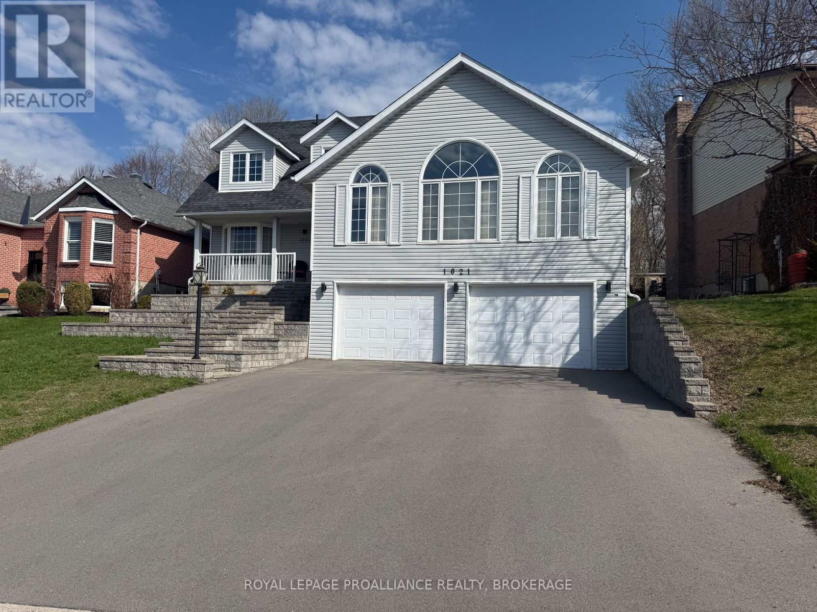 1021 DUNHAM STREET - Image 2