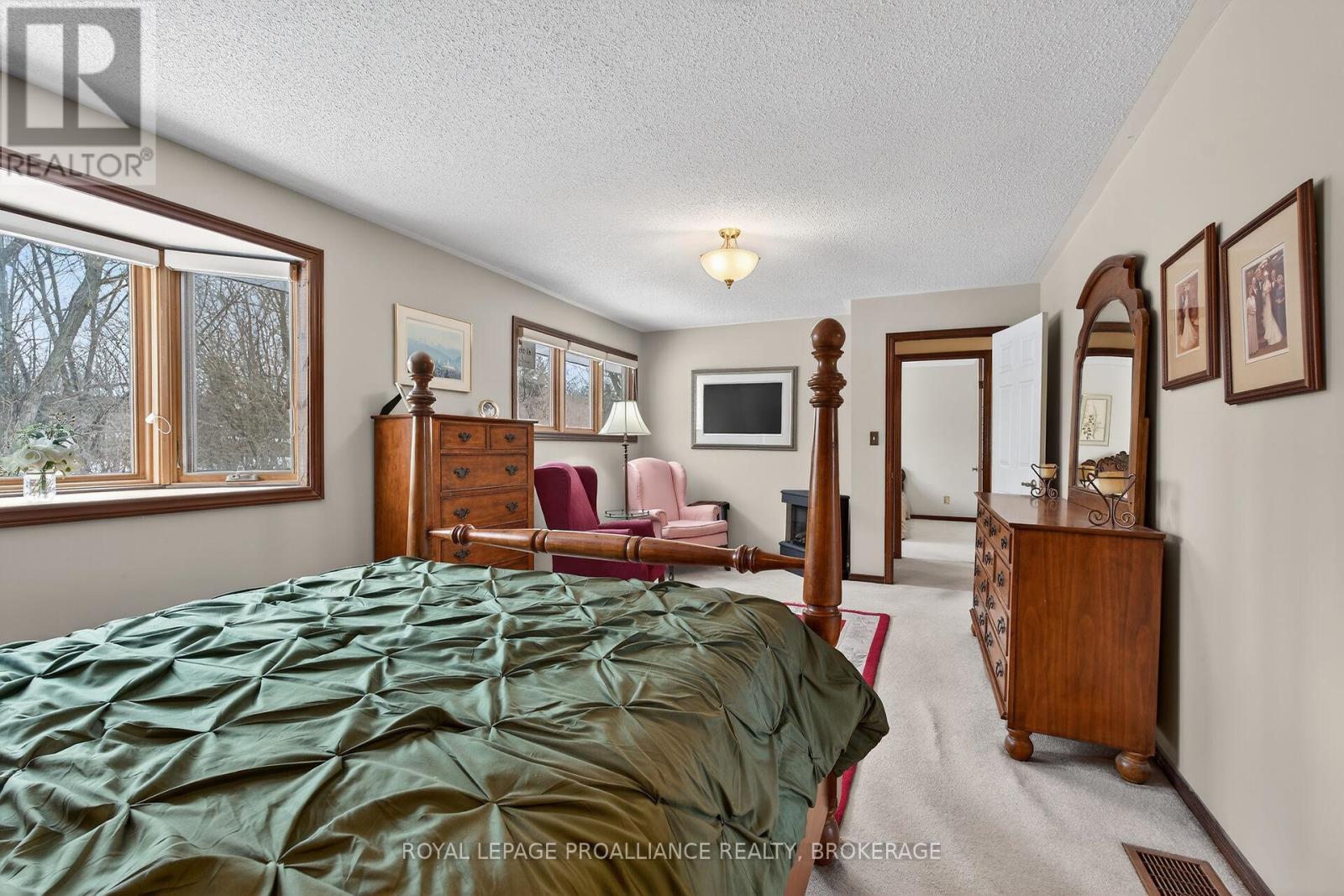 1021 DUNHAM STREET - 23