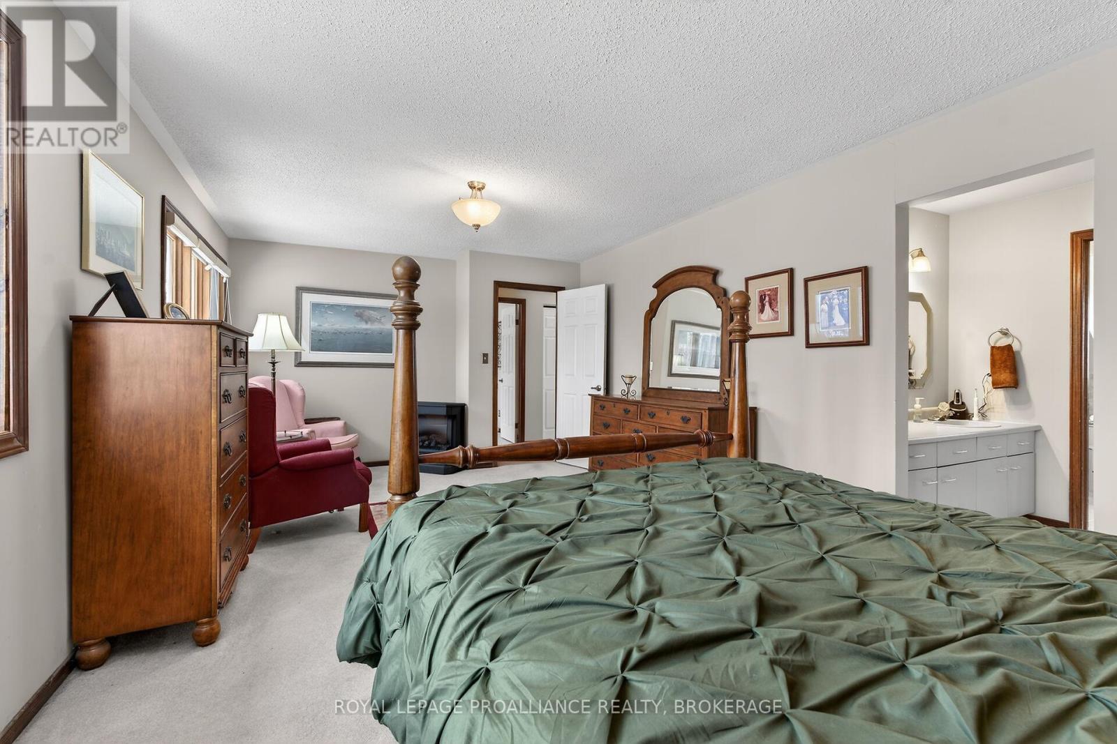 1021 DUNHAM STREET - 24