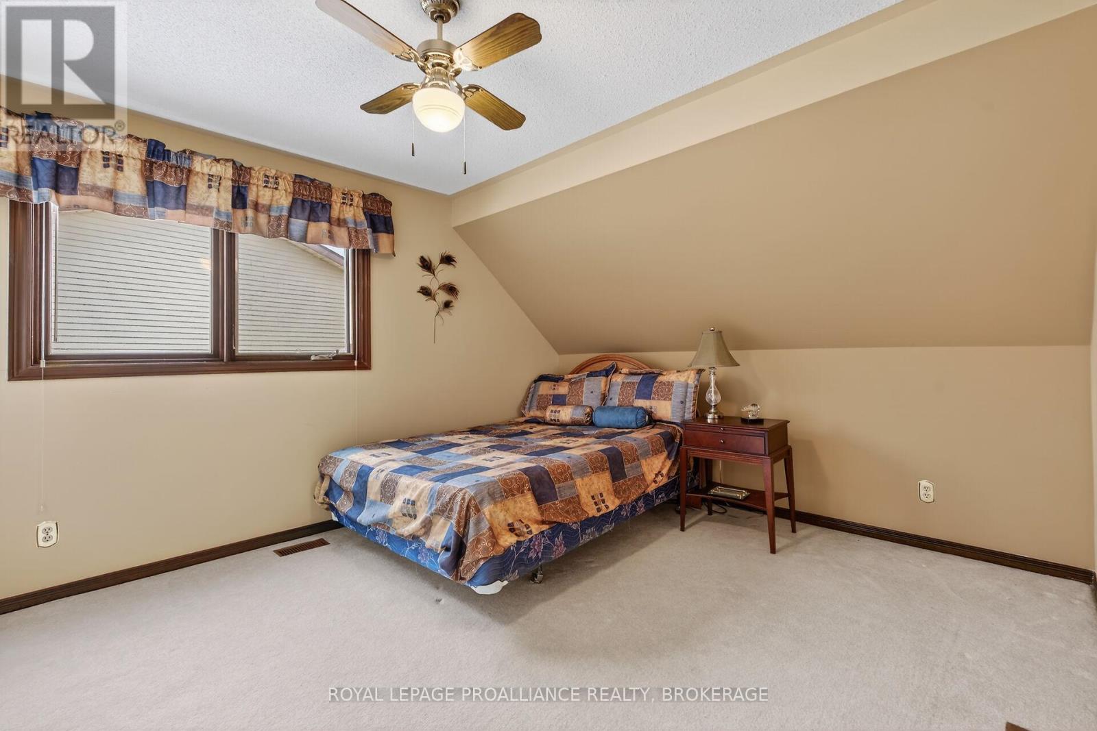 1021 DUNHAM STREET - 31