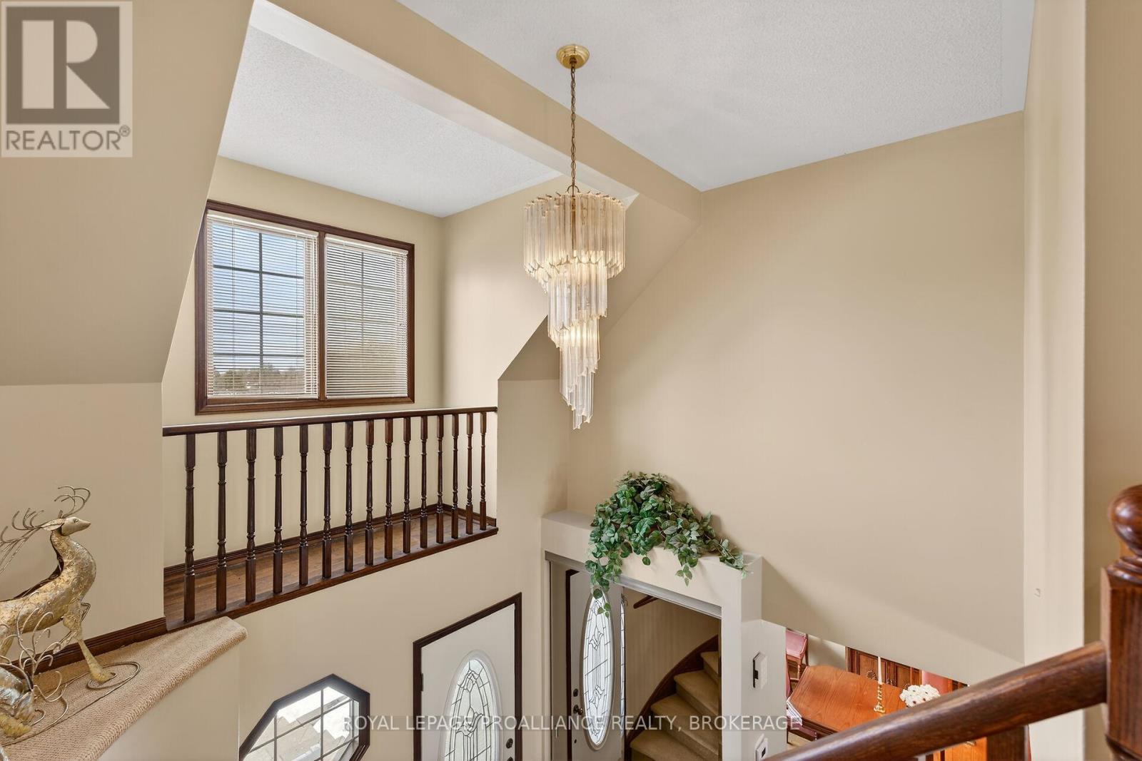 1021 DUNHAM STREET - 32