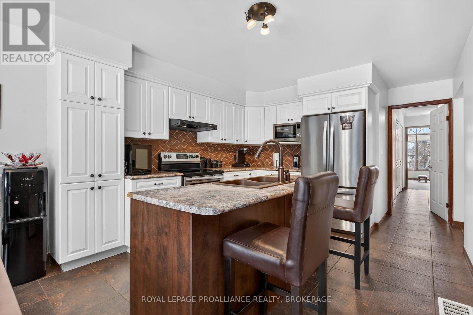 1021 DUNHAM STREET - 9