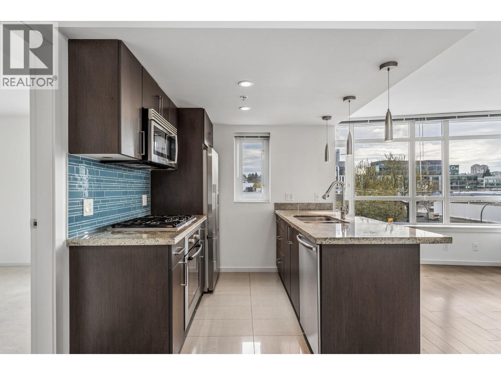 2 Bed, 2 Bath House for Sale in Vancouver – 503 89 W 2ND AVENUE, Vancouver - Image 6