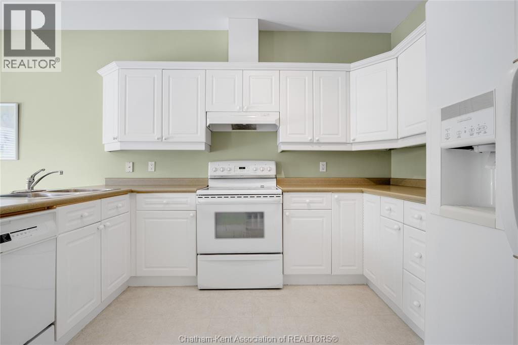 15 HOME PLACE, Chatham, Ontario, N7L5P4 — Photo 12