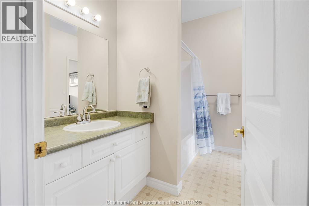 15 HOME PLACE, Chatham, Ontario, N7L5P4 — Photo 25