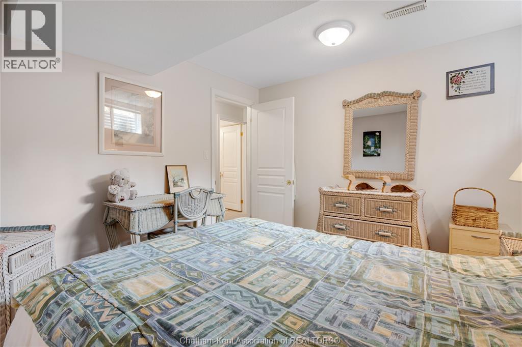 15 HOME PLACE, Chatham, Ontario, N7L5P4 — Photo 32