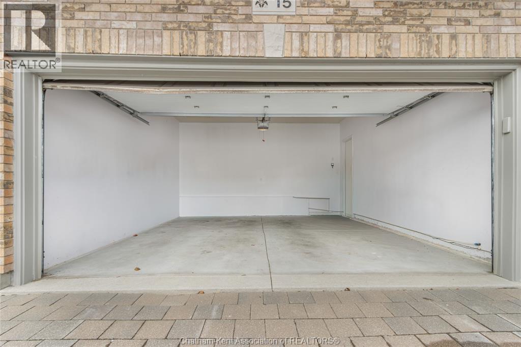 15 HOME PLACE, Chatham, Ontario, N7L5P4 — Photo 35