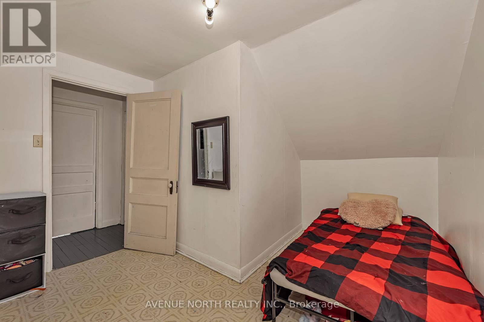 143 BROCKVILLE STREET - 39