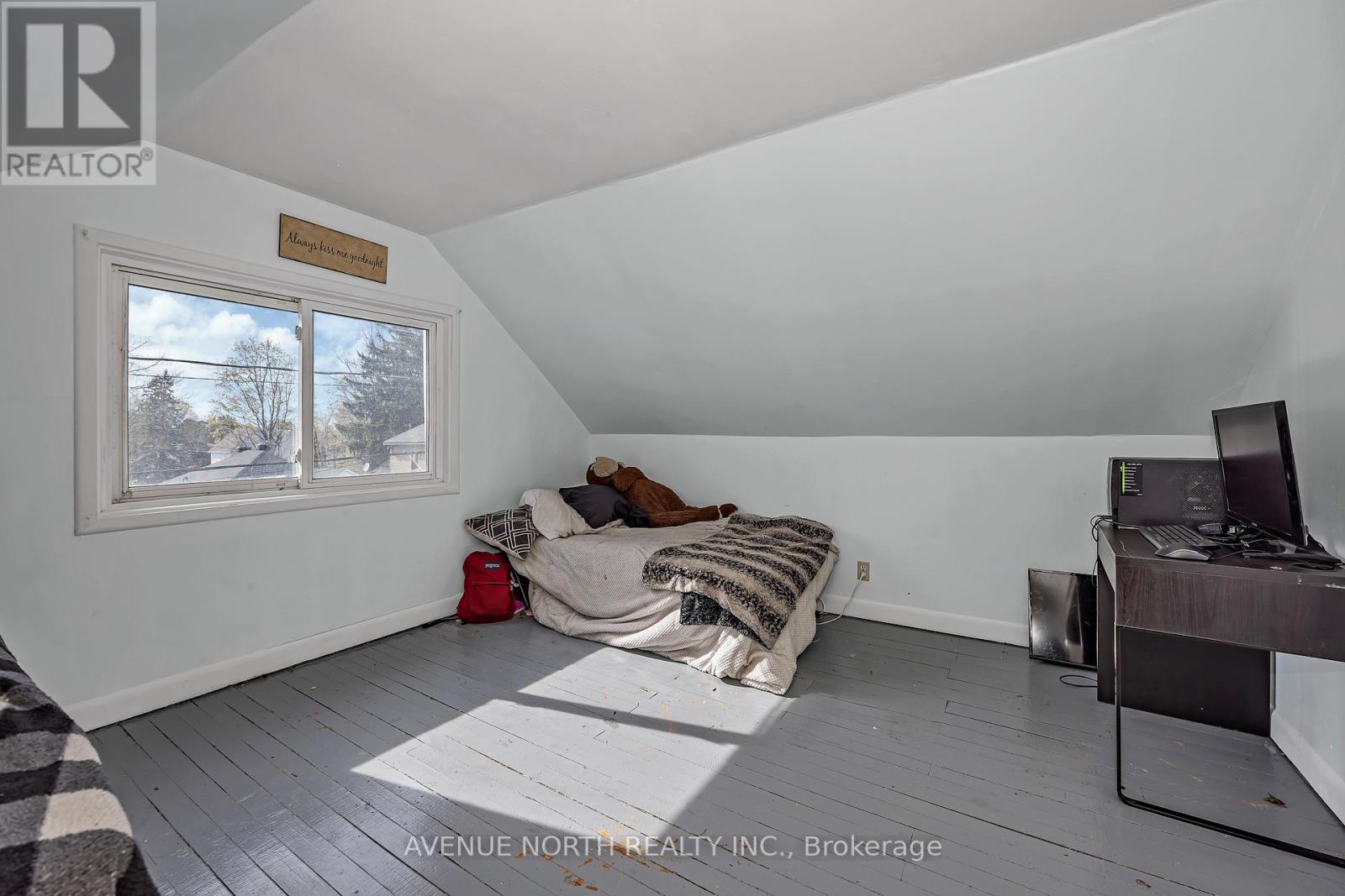 143 BROCKVILLE STREET - 40