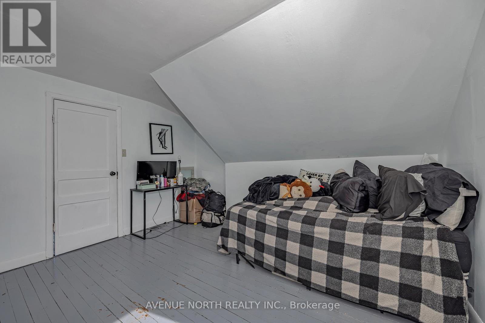 143 BROCKVILLE STREET - 41