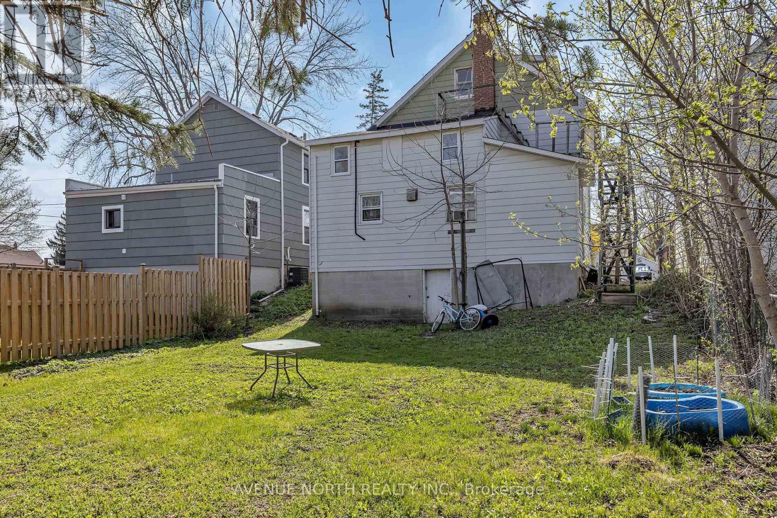 143 BROCKVILLE STREET - 44
