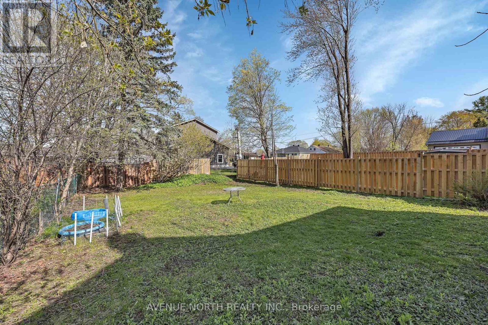 143 BROCKVILLE STREET - 45