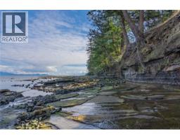 5235 Mcleod Rd, Hornby Island, BC V0R1Z0 Photo 12