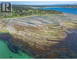 5235 Mcleod Rd, Hornby Island, BC V0R1Z0 Photo 15