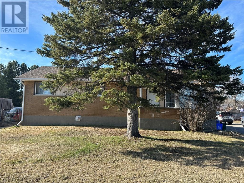 211 Cote Boulevard SW - 3