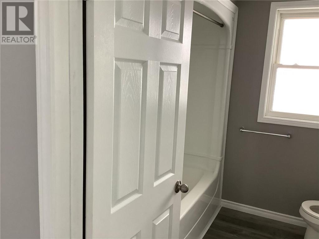 211 Cote Boulevard SW - 16