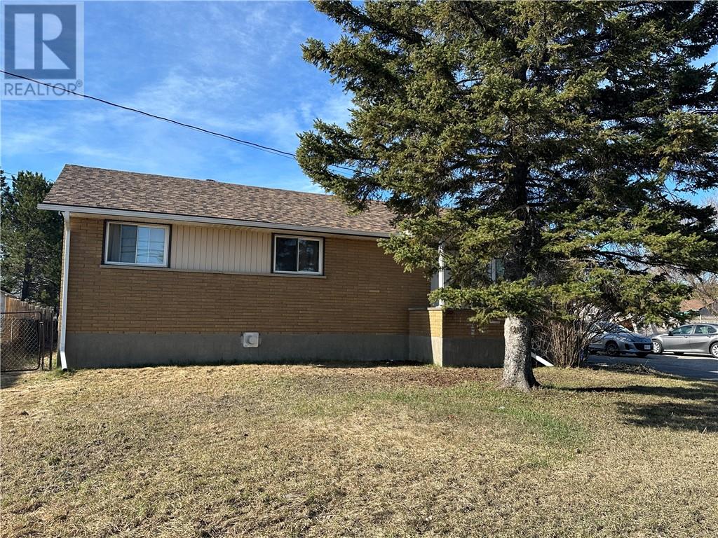 211 Cote Boulevard SW - 2