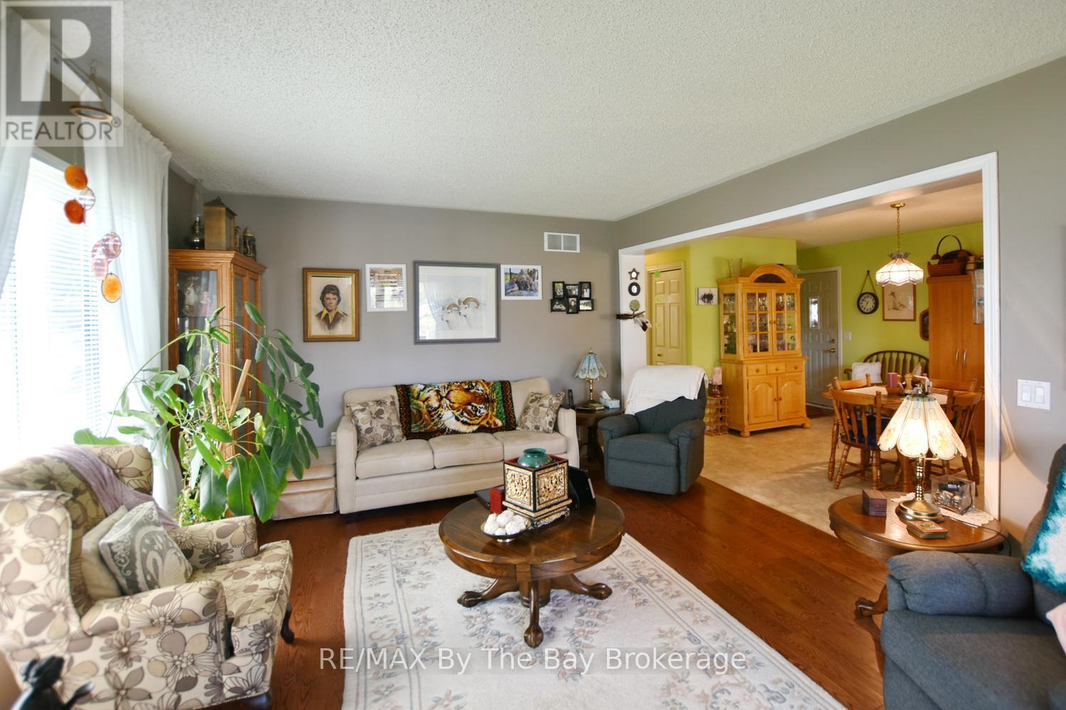 16 INDIANA AVENUE - 14